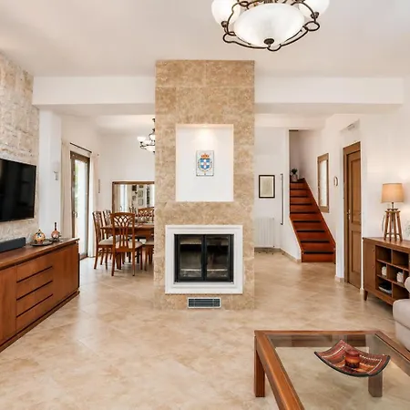Casa Adam And