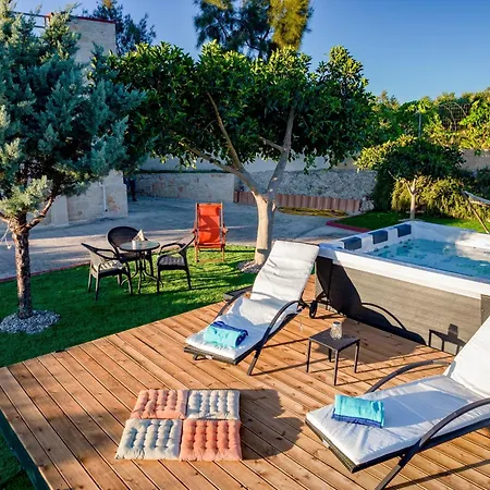 Casa Adam And Villa Áno Yerakaríon